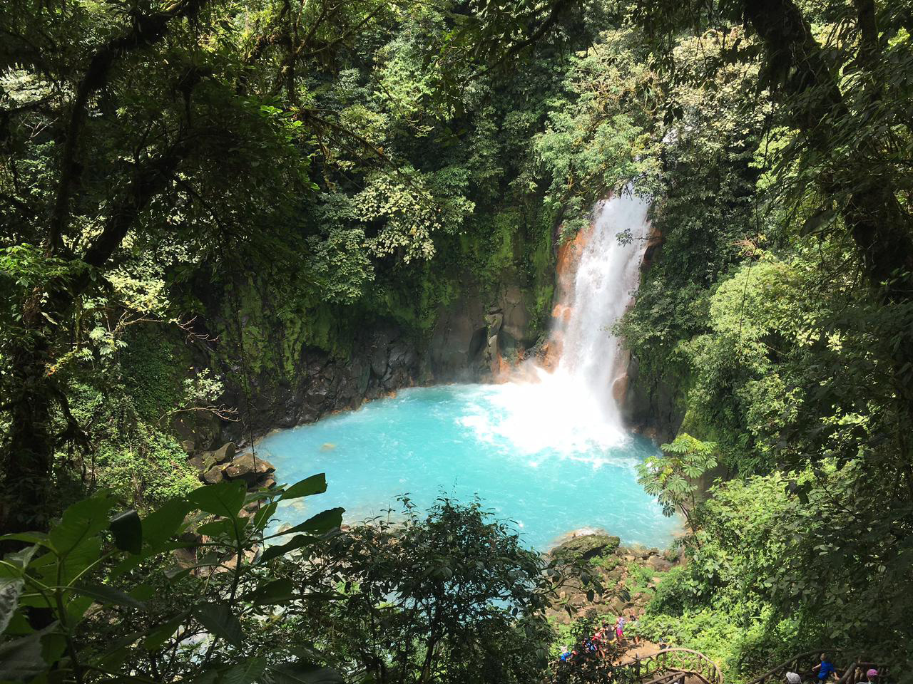 Llanos de Cortez; waterfall